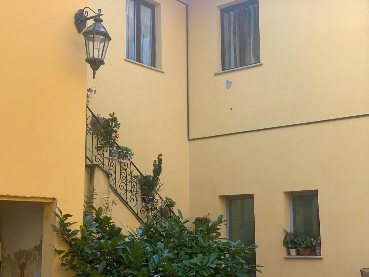 Novi Ligure Private Apartment エクステリア 写真